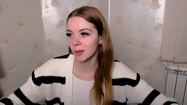 Snapshot of AliceFlirtt_ chatting on 02/01/25, 09:21 AliceFlirtt online show from 02/01/25, 09:21