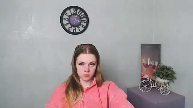 Snapshot of AliceFlirtt_ chatting on 02/11/25, 02:46 AliceFlirtt online show from 02/11/25, 02:46