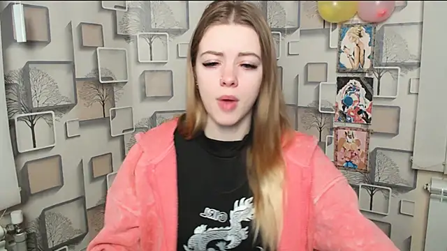 Snapshot of AliceFlirtt_ chatting on 02/15/25, 07:49 AliceFlirtt online show from 02/15/25, 07:49