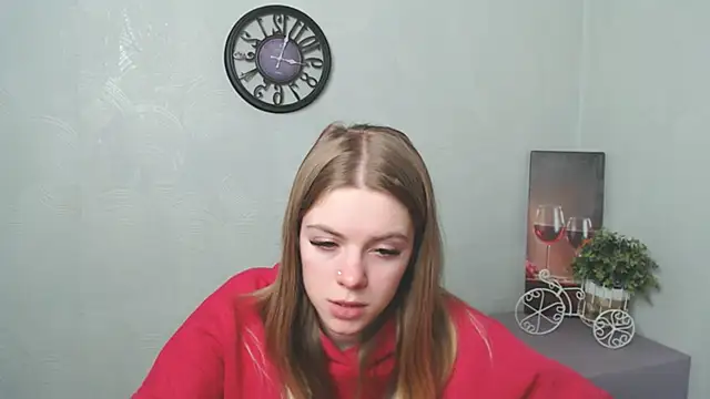 Snapshot of AliceFlirtt_ chatting on 02/19/25, 02:23 AliceFlirtt online show from 02/19/25, 02:23