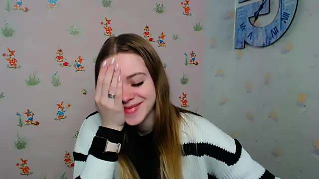 Snapshot of AliceFlirtt_ chatting on 02/21/25, 03:10 AliceFlirtt online show from 02/21/25, 03:10