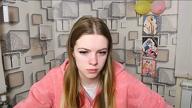 Snapshot of AliceFlirtt_ chatting on 02/22/25, 07:56 AliceFlirtt online show from 02/22/25, 07:56