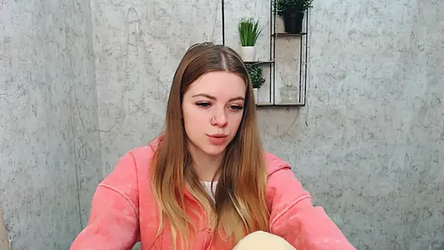 Snapshot of AliceFlirtt_ chatting on 02/24/25, 08:27 AliceFlirtt online show from 02/24/25, 08:27