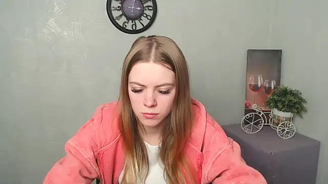 Snapshot of AliceFlirtt_ chatting on 02/26/25, 01:52 AliceFlirtt online show from 02/26/25, 01:52