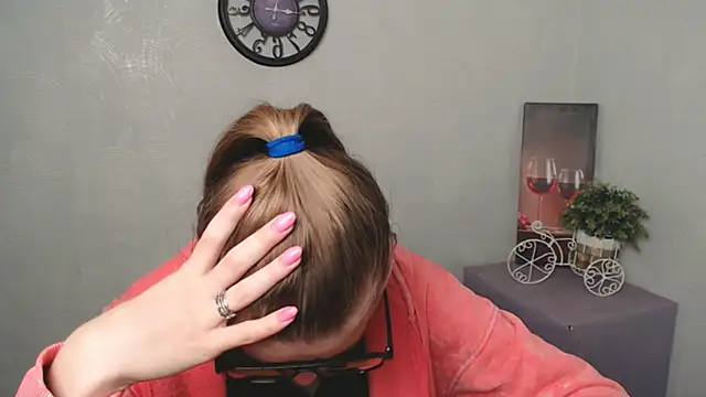 Snapshot of AliceFlirtt_ chatting on 02/28/25, 02:20 AliceFlirtt online show from 02/28/25, 02:20