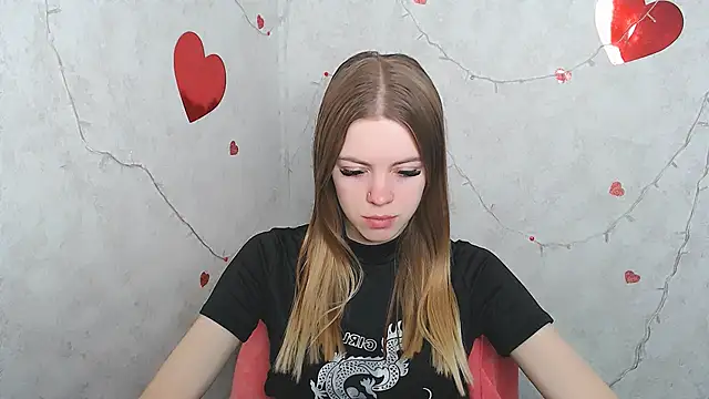 Snapshot of AliceFlirtt_ chatting on 03/20/25, 07:58 AliceFlirtt online show from 03/20/25, 07:58