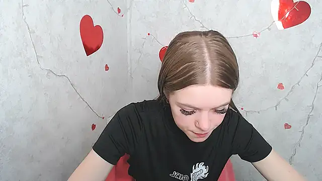 Snapshot of AliceFlirtt_ chatting on 03/20/25, 11:05 AliceFlirtt online show from 03/20/25, 11:05