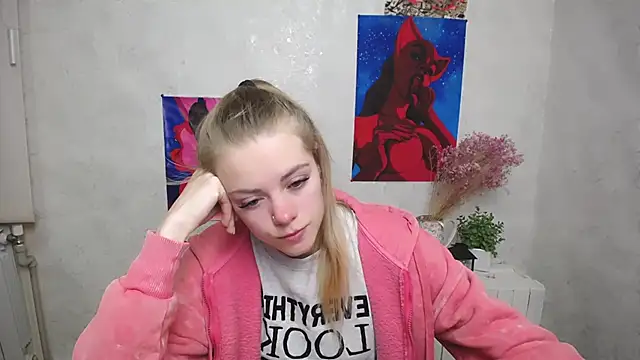 Snapshot of AliceFlirtt_ chatting on 10/06/25, 07:50 AliceFlirtt online show from 10/06/25, 07:50