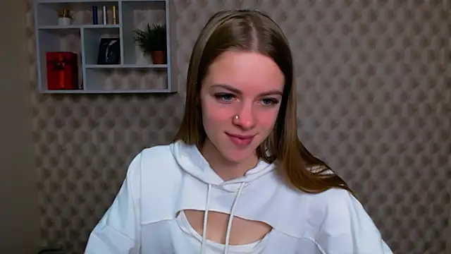 Snapshot of AliceFlirtt_ chatting on 11/03/25, 02:18 AliceFlirtt online show from 11/03/25, 02:18