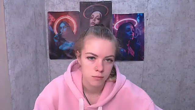 Snapshot of AliceFlirtt_ chatting on 11/07/25, 07:52 AliceFlirtt online show from 11/07/25, 07:52