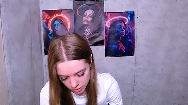 Snapshot of AliceFlirtt_ chatting on 11/13/25, 08:13 AliceFlirtt online show from 11/13/25, 08:13