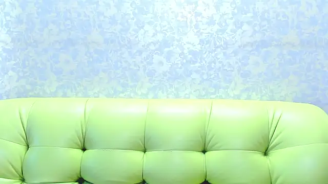 Snapshot of Vanessa_Florence chatting on 06/28/26, 01:22 Vanessa Florence online show from 06/28/26, 01:22
