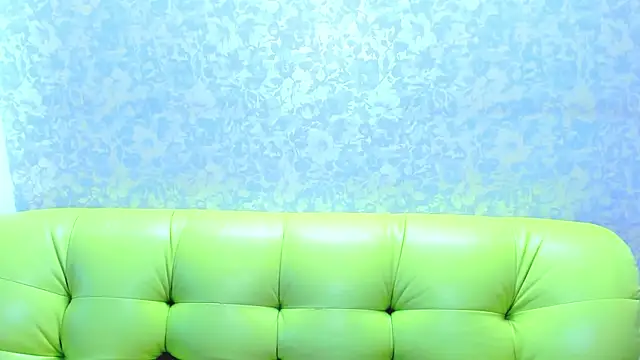 Snapshot of Vanessa_Florence chatting on 07/17/26, 01:12 Vanessa Florence online show from 07/17/26, 01:12