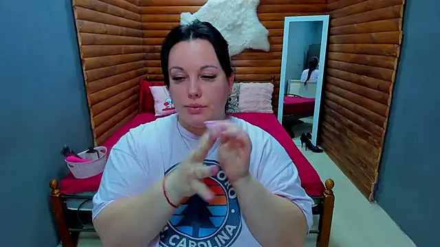 Snapshot of BubbleEmma chatting on 01/24/25, 05:32 BubbleEmma online show from 01/24/25, 05:32