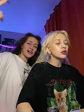 Snapshot of Dooubletroublee chatting on 11/24/25, 11:37 Dooubletroublee online show from 11/24/25, 11:37