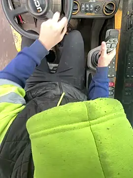 Snapshot of cussy007 chatting on 02/13/26, 12:34 cussy007 online show from 02/13/26, 12:34