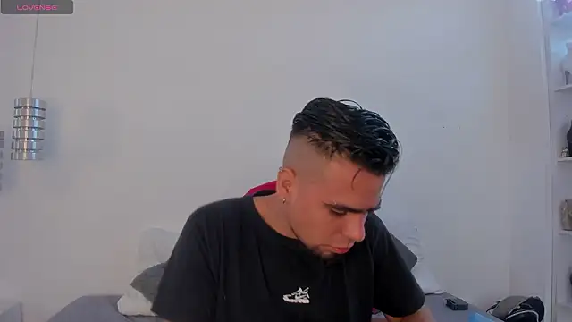 PittAndLunaa online show from 01/17/26, 01:27