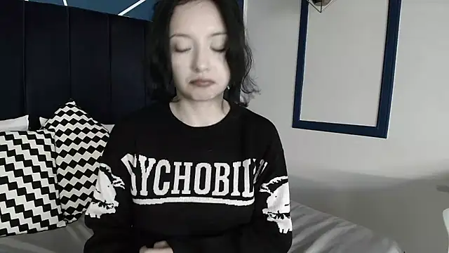 Adeelinee online show from 01/08/25, 10:48