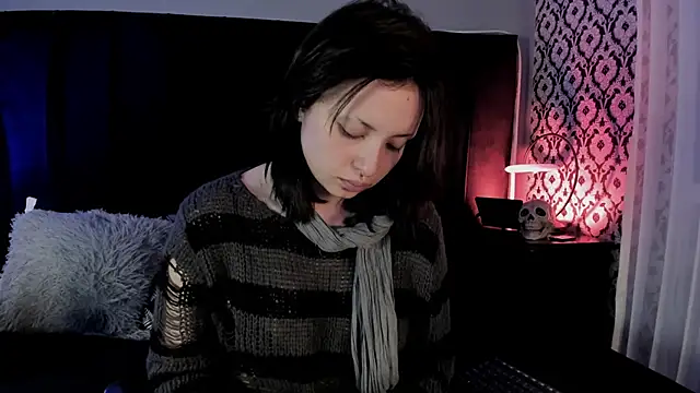 Adeelinee online show from 04/30/26, 08:26