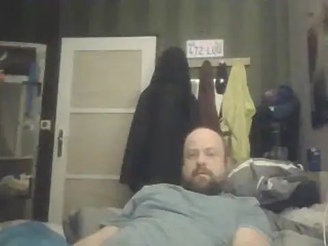 Prehistorixxx2686 online show from 02/11/25, 11:44