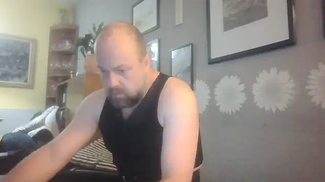 Prehistorixxx2686 online show from 05/17/26, 04:47