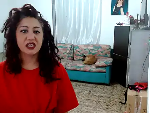 Snapshot of danasantoreal chatting on 12/16/25, 09:03 danasantoreal online show from 12/16/25, 09:03