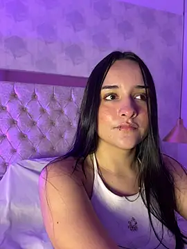 Snapshot of hanna_lee02 chatting on 01/29/25, 12:02 hanna lee02 online show from 01/29/25, 12:02