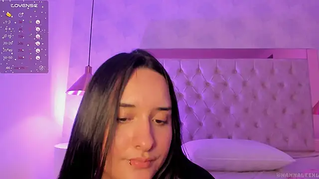 Snapshot of hanna_lee02 chatting on 01/29/25, 03:04 hanna lee02 online show from 01/29/25, 03:04