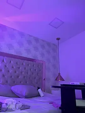 Snapshot of hanna_lee02 chatting on 02/05/25, 12:38 hanna lee02 online show from 02/05/25, 12:38