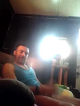 Snapshot of Dickinyou1980 chatting on 10/16/25, 09:16 Dickinyou1980 online show from 10/16/25, 09:16