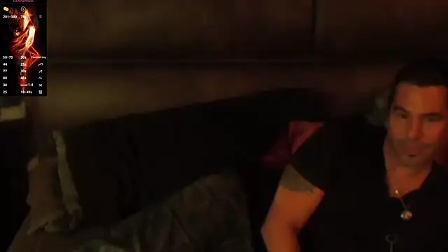 Snapshot of Hard_to_Handlexxx chatting on 11/22/25, 06:23 Hard to Handlexxx online show from 11/22/25, 06:23