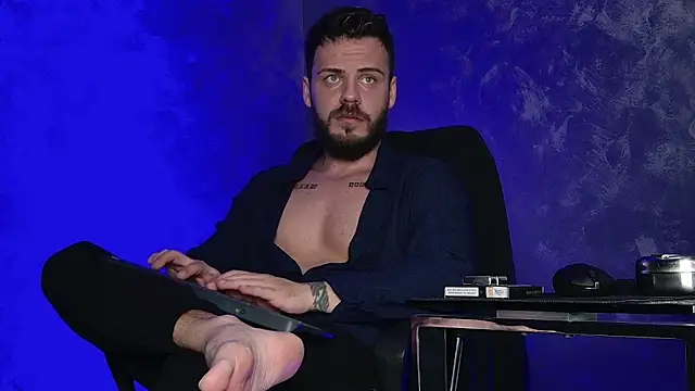 juliusmasters online show from 12/20/25, 09:44