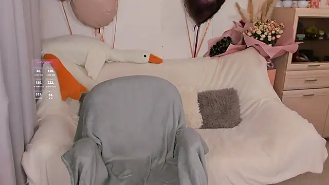 LisaMooore online show from 11/10/25, 05:06