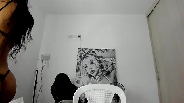 Snapshot of _juliana_star_ chatting on 12/13/25, 10:26 juliana star online show from 12/13/25, 10:26