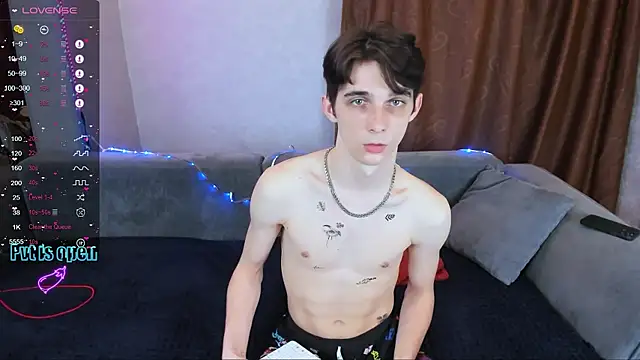 Aaron Boom online show from 03/25/26, 05:19