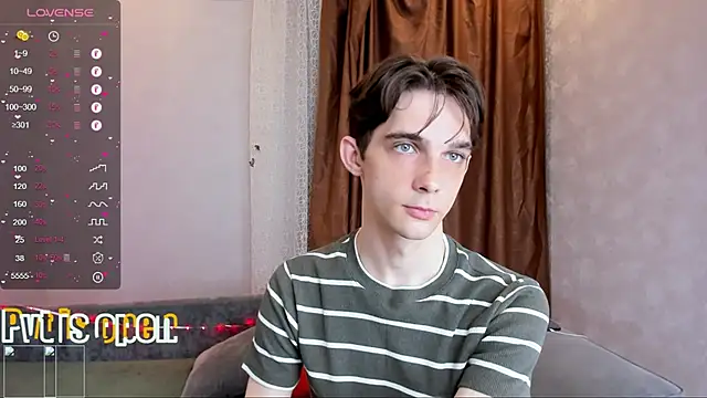 Aaron Boom online show from 06/03/26, 01:19