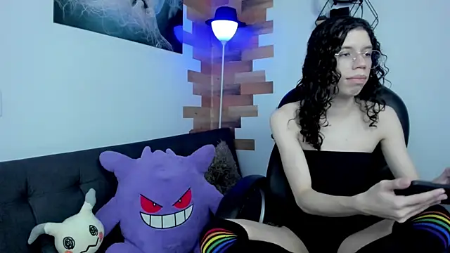 Snapshot of Angel_Dust18 chatting on 12/17/24, 07:59 Angel Dust18 online show from 12/17/24, 07:59