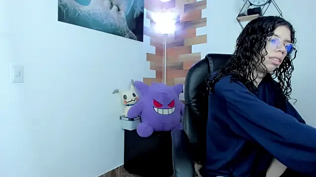 Snapshot of Angel_Dust18 chatting on 01/10/25, 08:15 Angel Dust18 online show from 01/10/25, 08:15