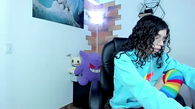 Snapshot of Angel_Dust18 chatting on 01/11/25, 08:32 Angel Dust18 online show from 01/11/25, 08:32