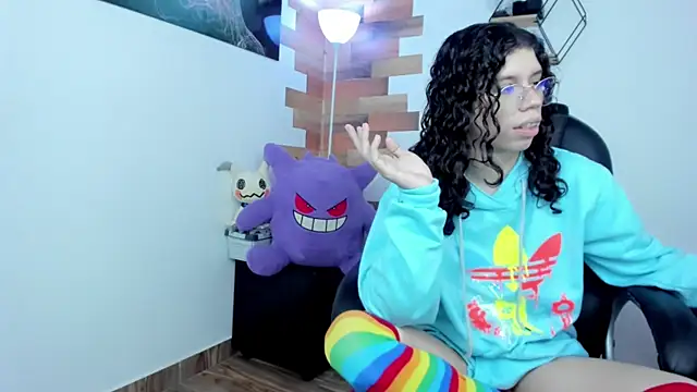 Snapshot of Angel_Dust18 chatting on 01/17/25, 11:18 Angel Dust18 online show from 01/17/25, 11:18