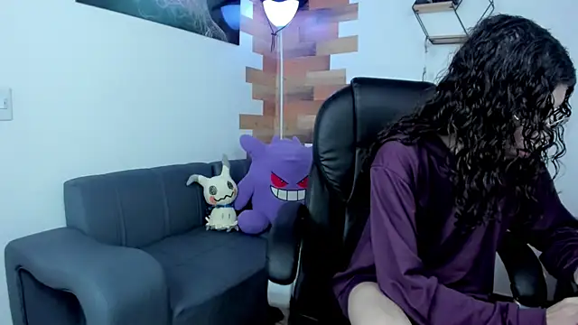 Snapshot of Angel_Dust18 chatting on 01/27/25, 08:28 Angel Dust18 online show from 01/27/25, 08:28