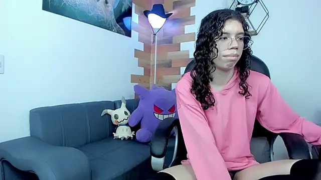 Snapshot of Angel_Dust18 chatting on 02/04/25, 11:16 Angel Dust18 online show from 02/04/25, 11:16