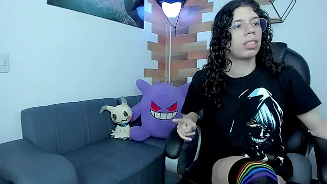 Snapshot of Angel_Dust18 chatting on 02/06/25, 08:23 Angel Dust18 online show from 02/06/25, 08:23