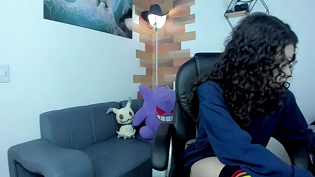 Snapshot of Angel_Dust18 chatting on 02/13/25, 08:45 Angel Dust18 online show from 02/13/25, 08:45