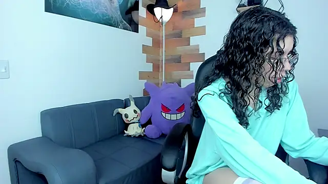 Snapshot of Angel_Dust18 chatting on 02/14/25, 07:54 Angel Dust18 online show from 02/14/25, 07:54