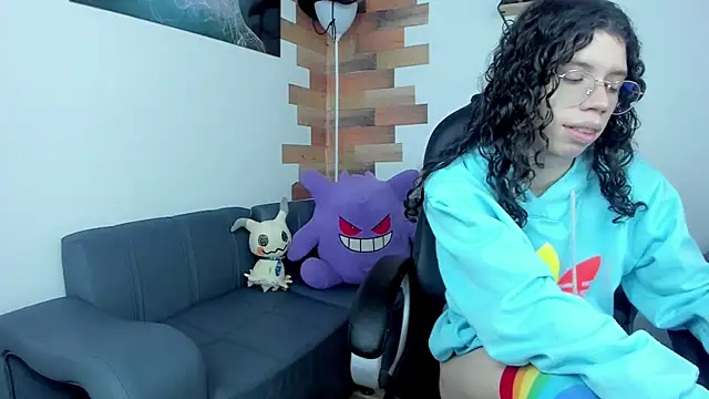 Snapshot of Angel_Dust18 chatting on 02/16/25, 08:22 Angel Dust18 online show from 02/16/25, 08:22