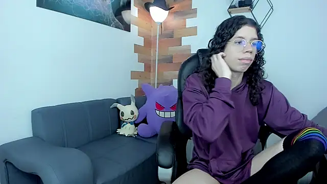 Snapshot of Angel_Dust18 chatting on 02/17/25, 08:26 Angel Dust18 online show from 02/17/25, 08:26