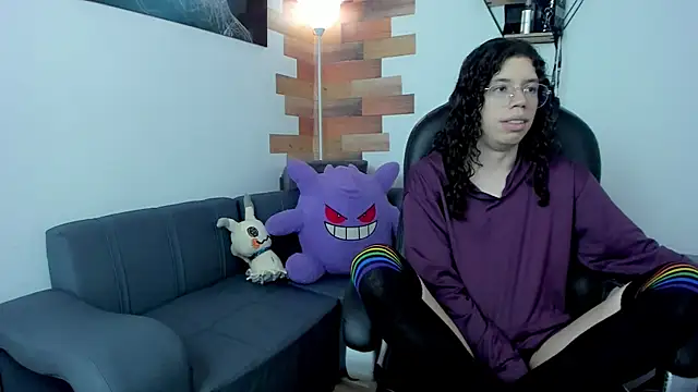 Snapshot of Angel_Dust18 chatting on 03/03/25, 08:32 Angel Dust18 online show from 03/03/25, 08:32