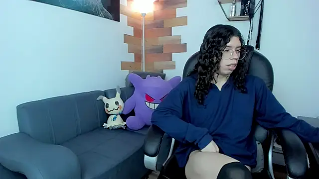 Snapshot of Angel_Dust18 chatting on 03/06/25, 11:31 Angel Dust18 online show from 03/06/25, 11:31