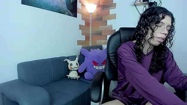 Snapshot of Angel_Dust18 chatting on 03/13/25, 08:32 Angel Dust18 online show from 03/13/25, 08:32